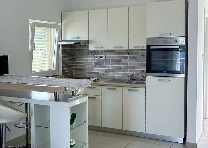 In Lumbarda With Sea View Appartamento *