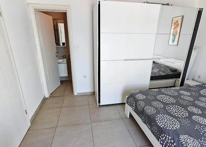 In Lumbarda With Sea View Appartamento