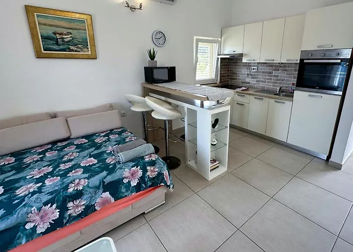 Daire In Lumbarda With Sea View *