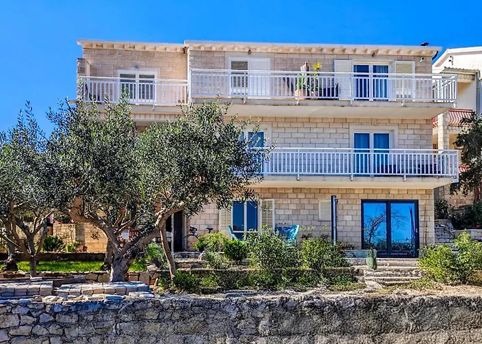 Daire In Lumbarda With Sea View